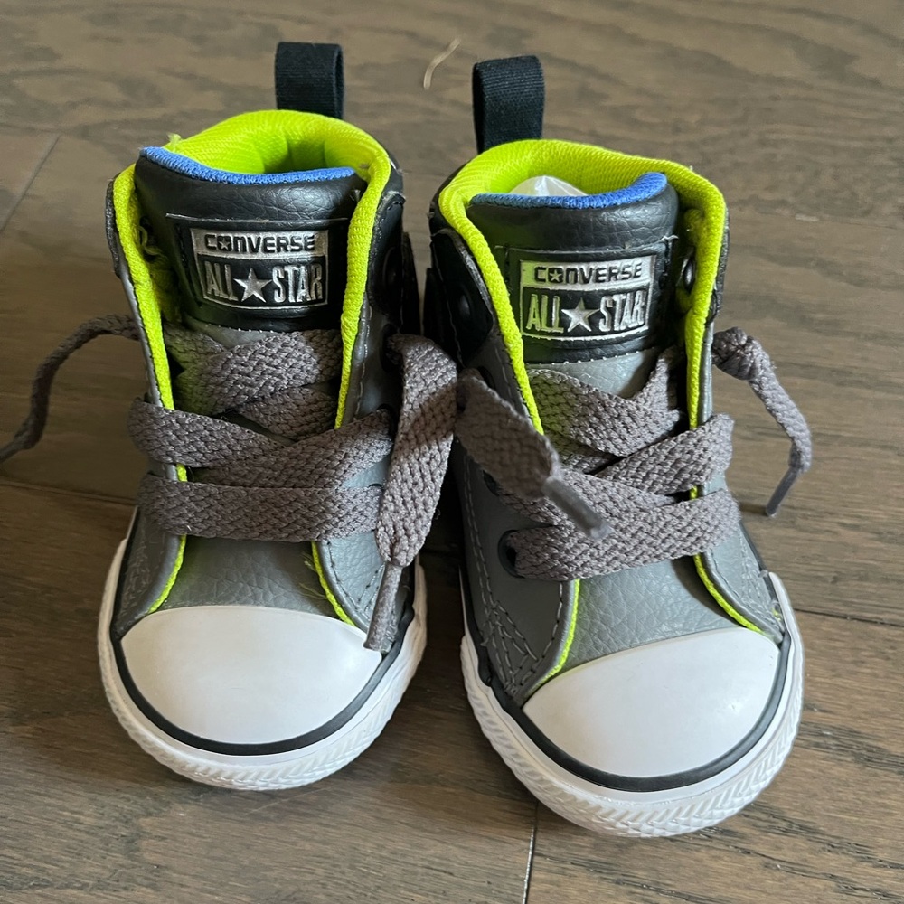 Converse All Star Toddler Size 4 Shoes